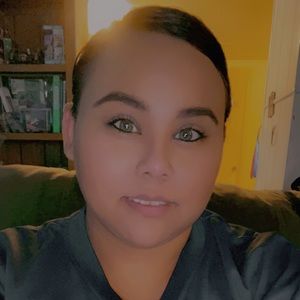 Meet your Posher, Myra